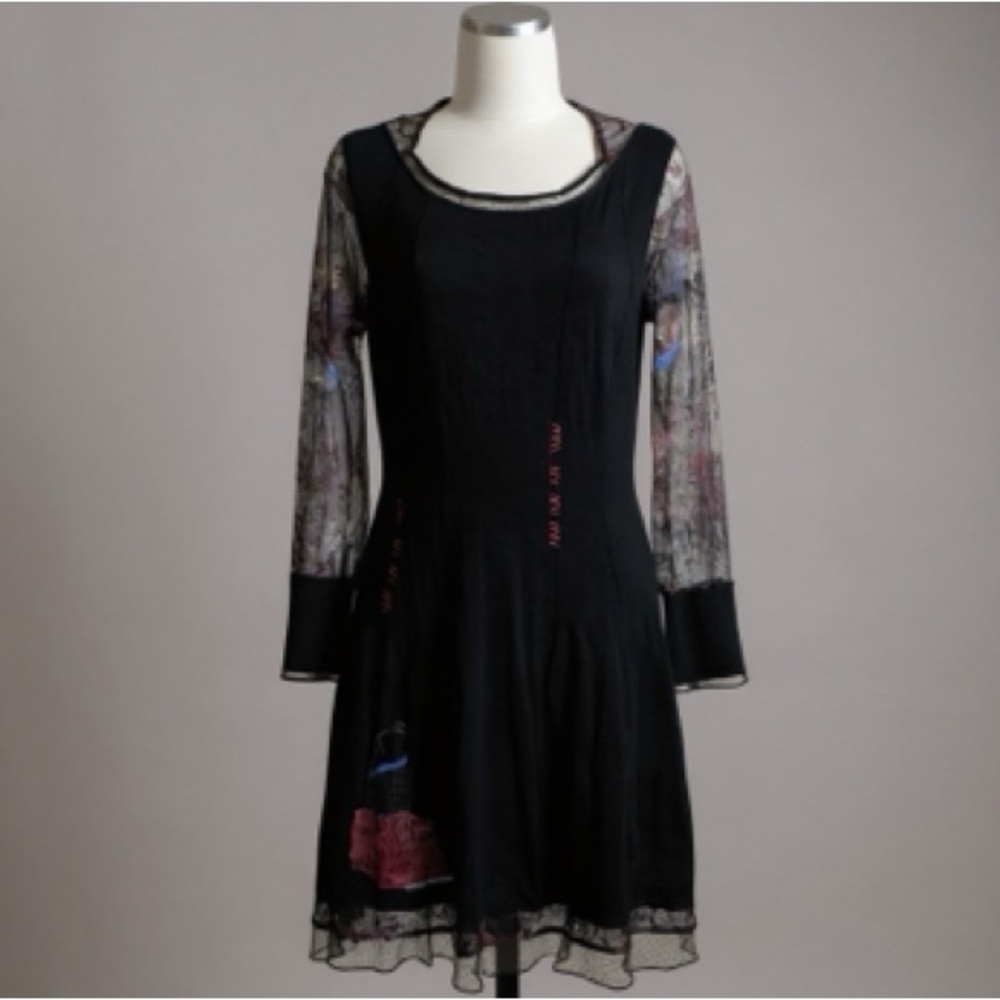 Adventures Des Toiles Elegant Black Lace Sleeve Dress